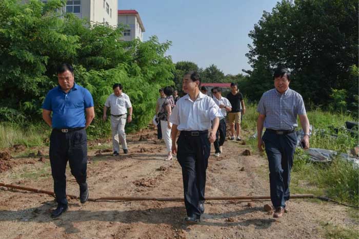 信陽市人民政府副市長(zhǎng)張明春蒞臨我院調(diào)研中醫(yī)藥事業(yè)發(fā)展情況