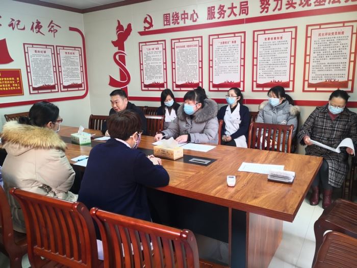 “社區(qū)吹哨，干部報(bào)到”市中醫(yī)院發(fā)動(dòng)群眾織牢疫情防控前沿陣地“鐵絲網(wǎng)”